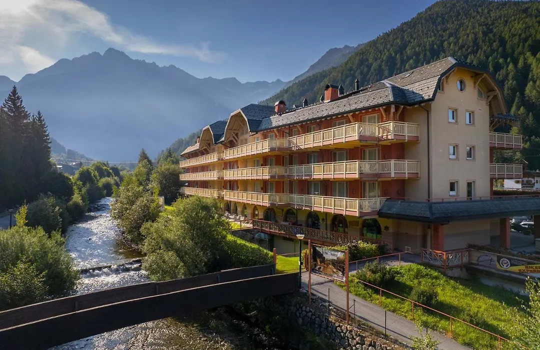 Residence Club Ponte Di Legno-1